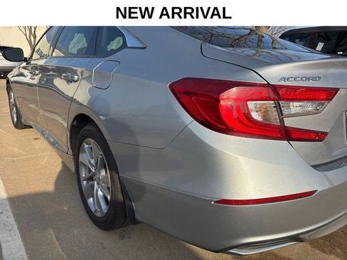 Used 2018 Honda Accord LX image 6