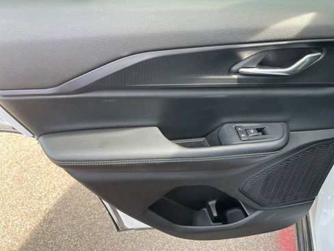 Used 2024 Jeep Grand Cherokee Altitude image 17