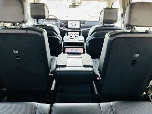 New 2024 Jeep Grand Wagoneer L 4WD w/ Convenience Group III image 35