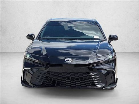 Used 2026 Toyota Camry SE FWD image 2