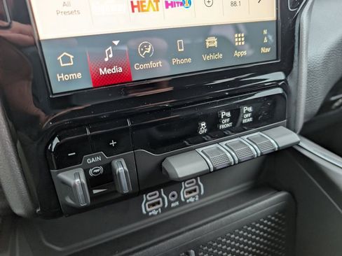 New 2026 RAM 1500 4x4 Crew Cab image 29