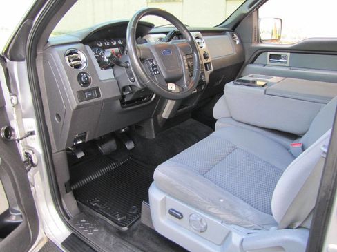 Used 2011 Ford F150 XLT w/ XLT Chrome Pkg AWD/4WD image 13