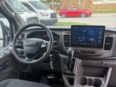 Used 2022 Ford Transit 350 XLT image 10