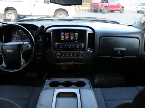 Used 2019 Chevrolet Silverado 1500 LT image 11