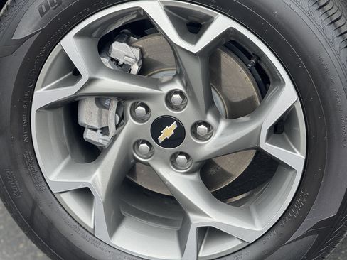 Used 2025 Chevrolet Trax LT image 8