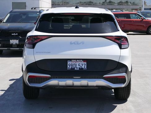 Used 2023 Kia Sportage LX FWD image 5
