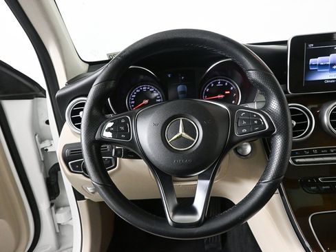 Used 2018 Mercedes-Benz GLC 300 image 2
