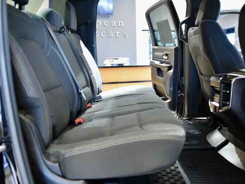 Used 2019 RAM 1500 Big Horn AWD/4WD image 25