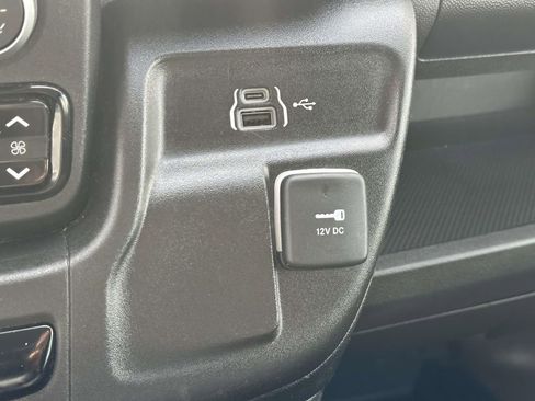 Used 2023 RAM ProMaster 2500 image 26