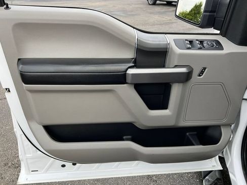 Used 2019 Ford F150 XLT w/ Equipment Group 302A Luxury AWD/4WD image 10
