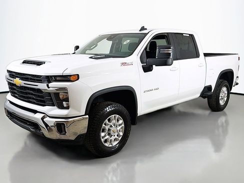 Used 2024 Chevrolet Silverado 2500 LT image 7