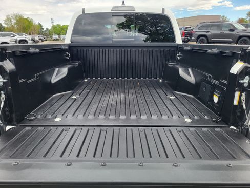 Certified 2023 Toyota Tacoma TRD Off-Road w/ Technology Package AWD/4WD image 23