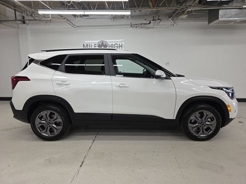 Used 2024 Kia Seltos S AWD/4WD image 6