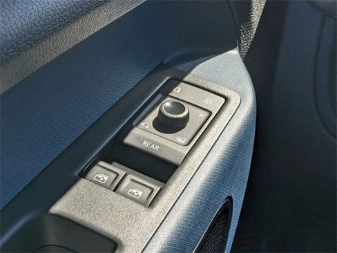 New 2025 Volkswagen ID. Buzz Pro S image 27