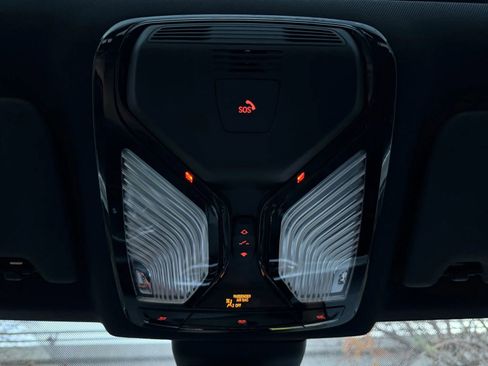 Used 2019 BMW 330i Sedan w/ M Sport Package image 40