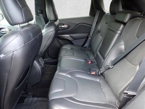 Used 2019 Jeep Cherokee Limited w/ Trailer Tow Group AWD/4WD image 8