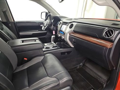 Used 2018 Toyota Tundra Limited w/ Limited Premium Package AWD/4WD image 36
