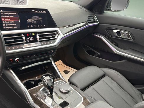 Used 2020 BMW 330i xDrive Sedan w/ Driving Assistance Package image 27