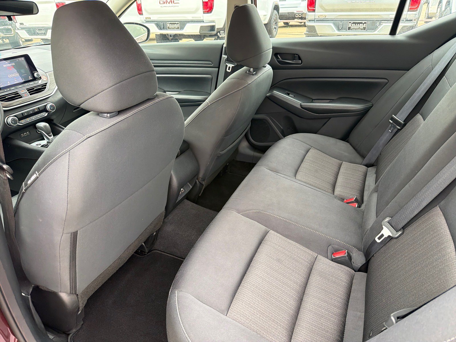 Used 2025 Nissan Altima 2.5 SV FWD image 13