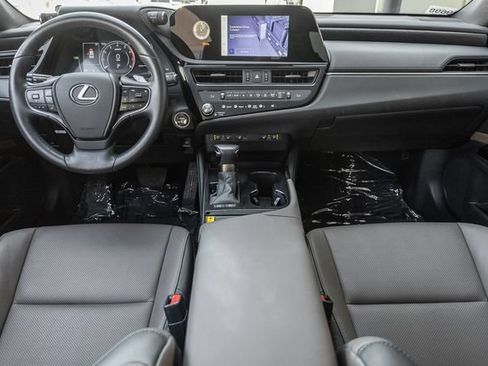 Used 2025 Lexus ES 300h w/ Premium Package FWD image 6