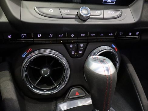 Used 2018 Chevrolet Camaro ZL1 image 10