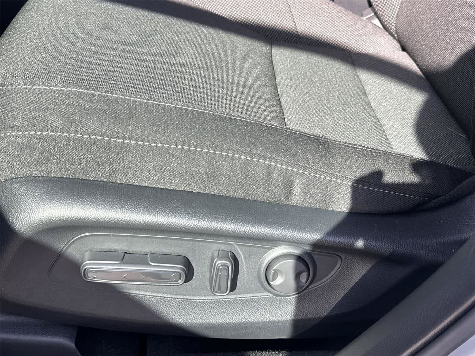 Used 2026 Honda CR-V EX image 13