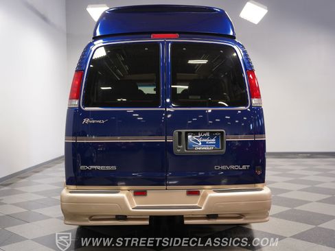 Used 2001 Chevrolet Express 1500 w/ Preferred Equipment Group 3 image 25