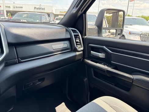Used 2024 RAM 3500 Big Horn AWD/4WD image 6