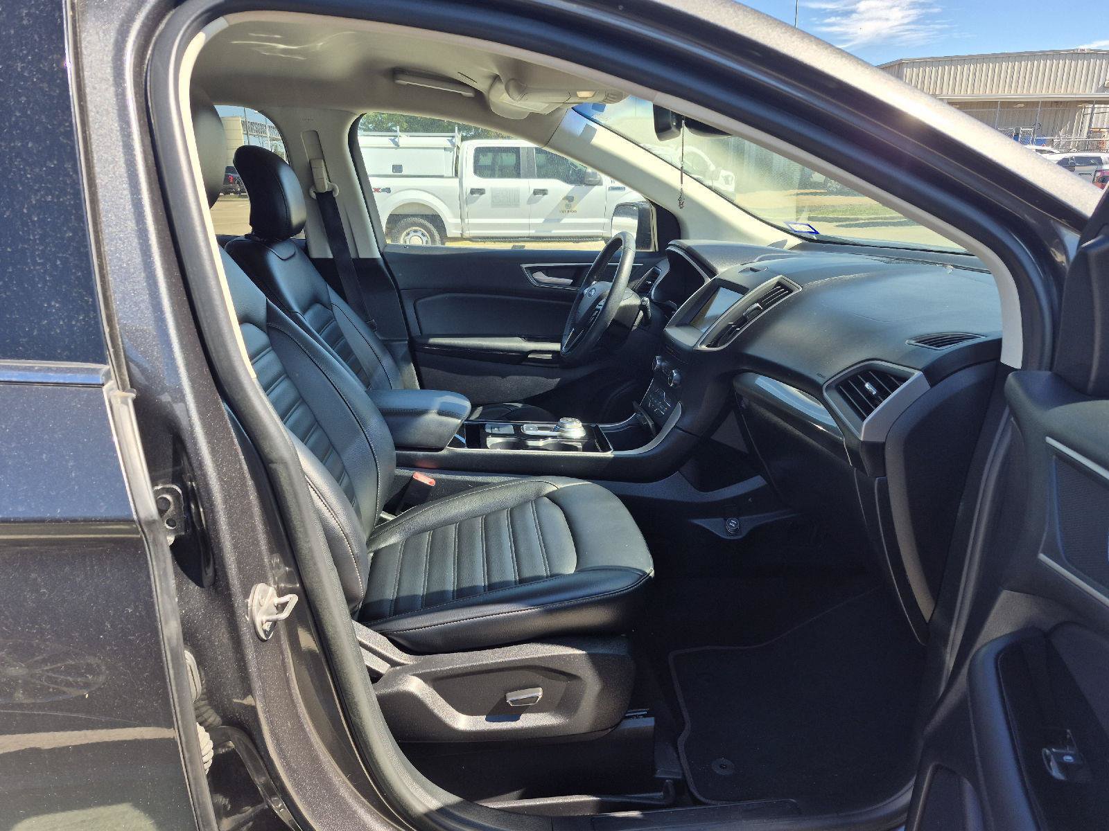 Used 2019 Ford Edge SEL w/ Equipment Group 201A FWD image 8