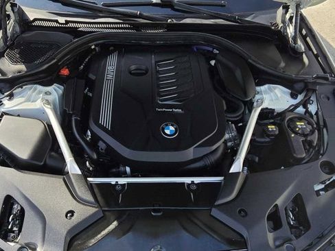 Used 2022 BMW 540i xDrive w/ M Sport Package image 35