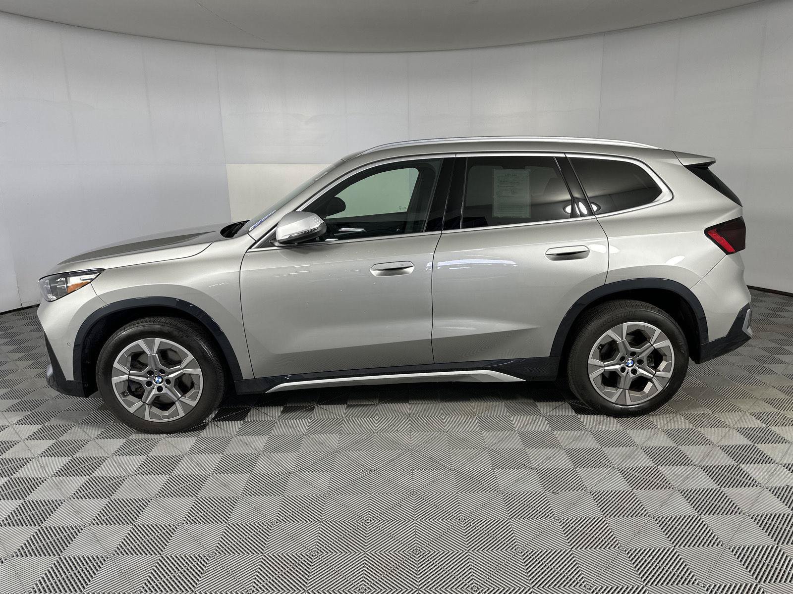 Used 2023 BMW X1 xDrive28i w/ Convenience Package AWD/4WD image 5