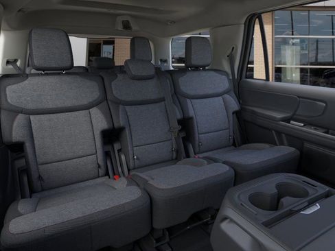 New 2025 Ford Expedition Active image 13