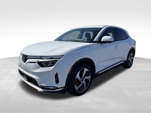 New 2025 VinFast VF 8 Eco image 3