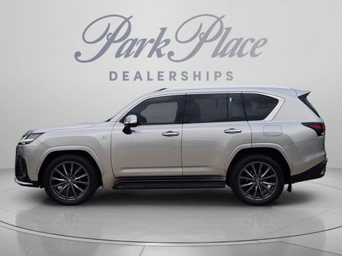 Used 2024 Lexus LX 600 F Sport AWD/4WD image 2