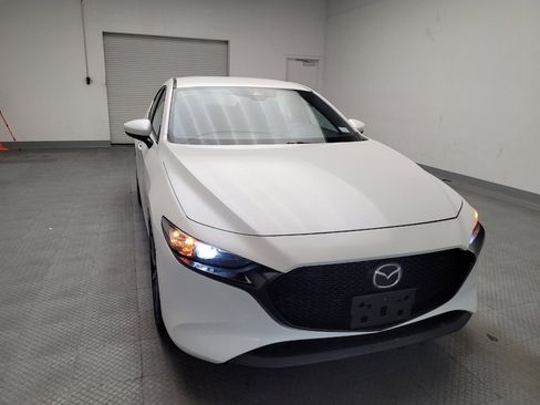 Used 2020 MAZDA MAZDA3 Hatchback w/ Preferred Package image 14