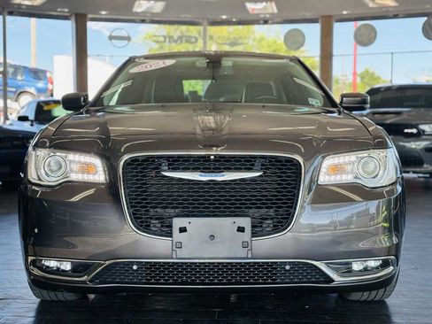 Used 2021 Chrysler 300 Touring L w/ Popular Equipment Group AWD/4WD image 19