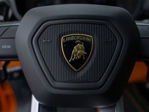 Used 2024 Lamborghini Urus S image 49