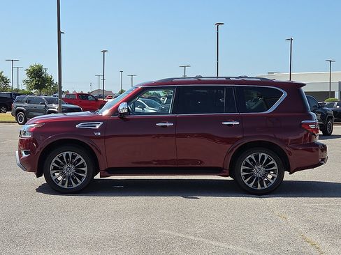 Used 2022 Nissan Armada Platinum w/ Captain's Chairs Package AWD/4WD image 3