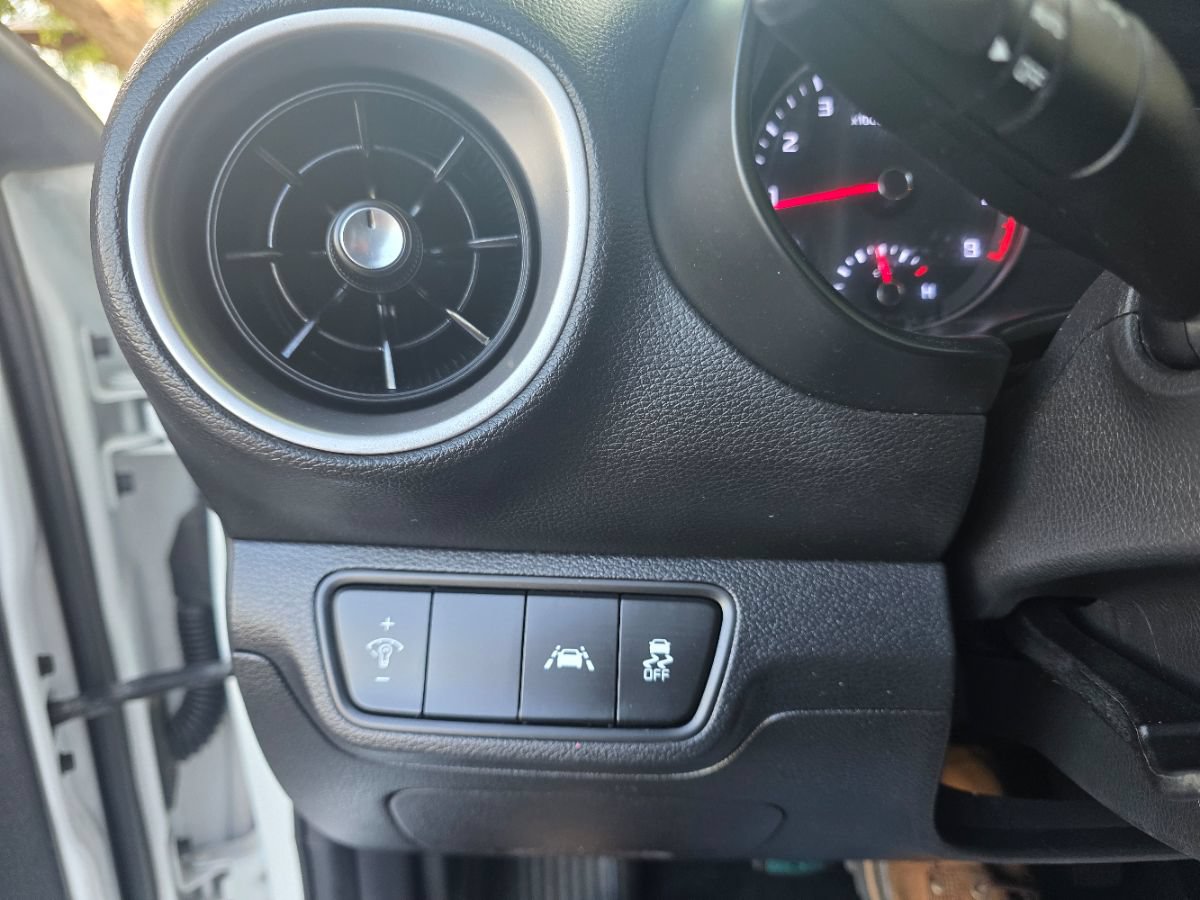 Used 2021 Kia Forte LXS FWD image 35