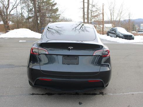 Used 2024 Tesla Model Y Long Range image 7