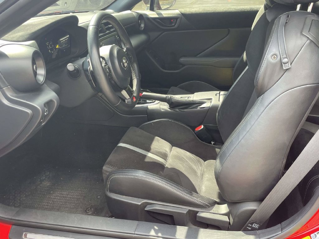 Used 2023 Toyota GR86 Premium w/ ALL Weather Mat Package (TMS) RWD image 12