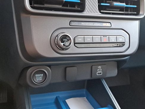 New 2025 Ford Maverick XLT image 31