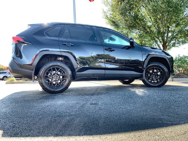 Used 2025 Toyota RAV4 XLE FWD image 9