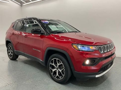 Used 2025 Jeep Compass Limited AWD/4WD image 8