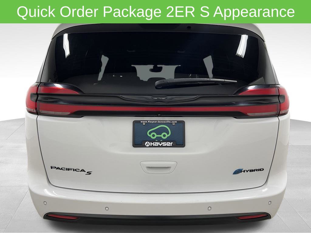Used 2024 Chrysler Pacifica Limited FWD image 6