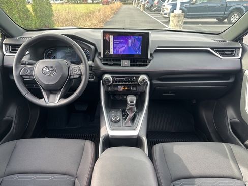 Certified 2025 Toyota RAV4 SE image 32
