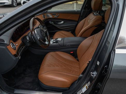 Used 2018 Mercedes-Benz Maybach S 560 4MATIC image 39