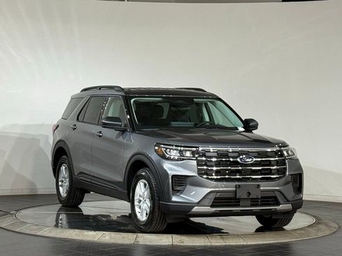 New 2026 Ford Explorer Active AWD/4WD image 2
