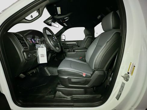 New 2026 RAM 5500 Tradesman AWD/4WD image 16
