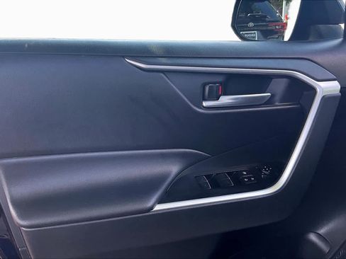 Used 2023 Toyota RAV4 XLE AWD/4WD image 21